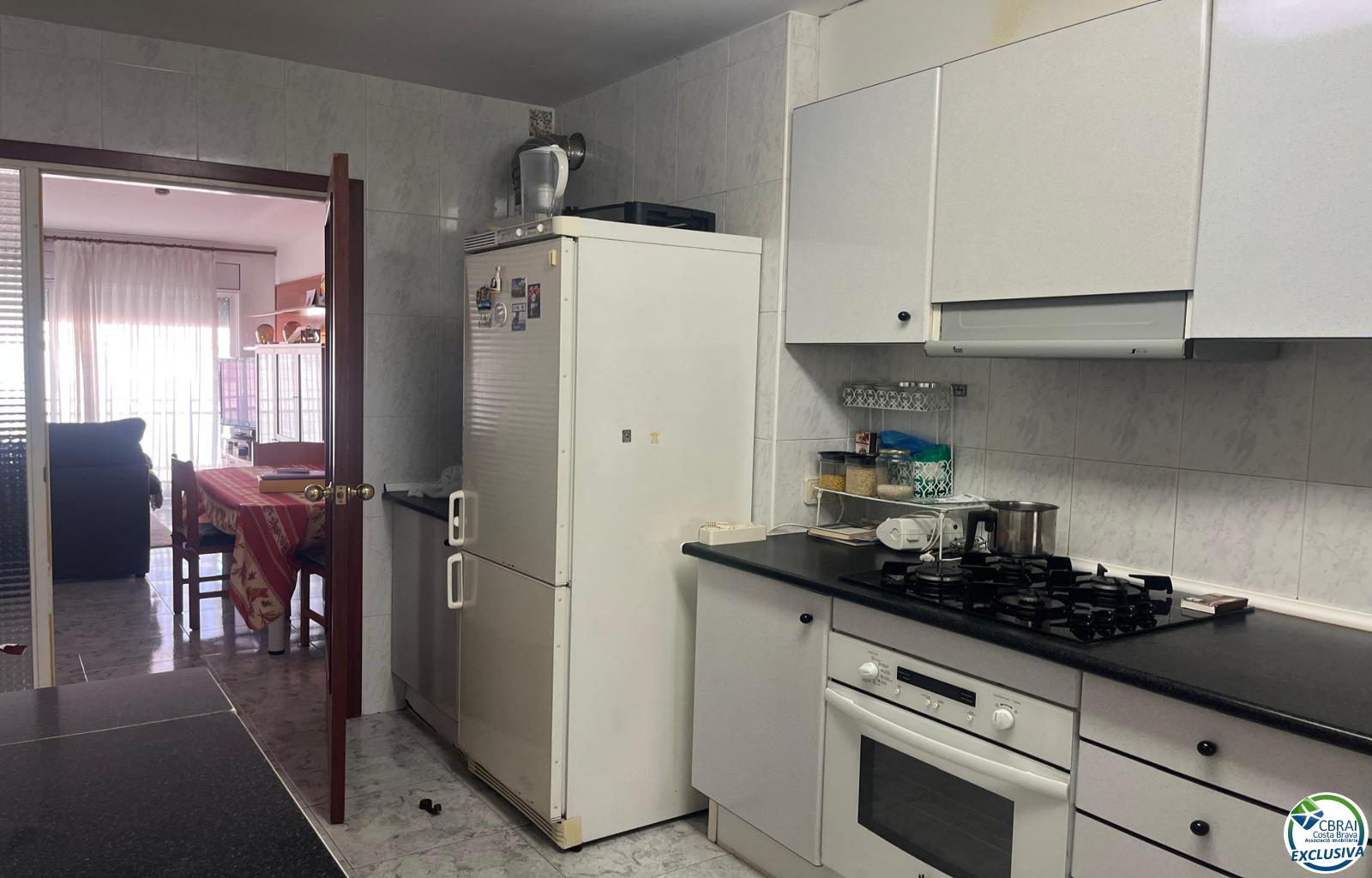 Large apartment in the center of Roses with elevator. - Centre - Ref. CBR6552 - photo 6