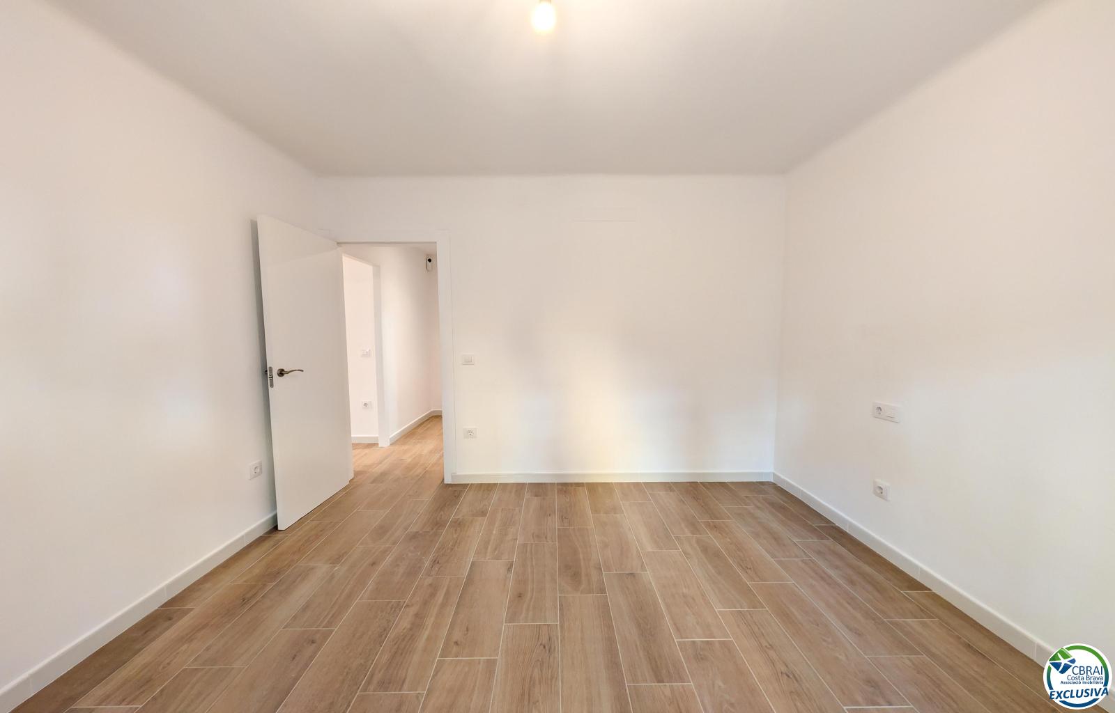 Renovated apartment with elevator, 500 m from the beach and next to the Renfe station - Portbou - Ref. CBR6611 - photo 7