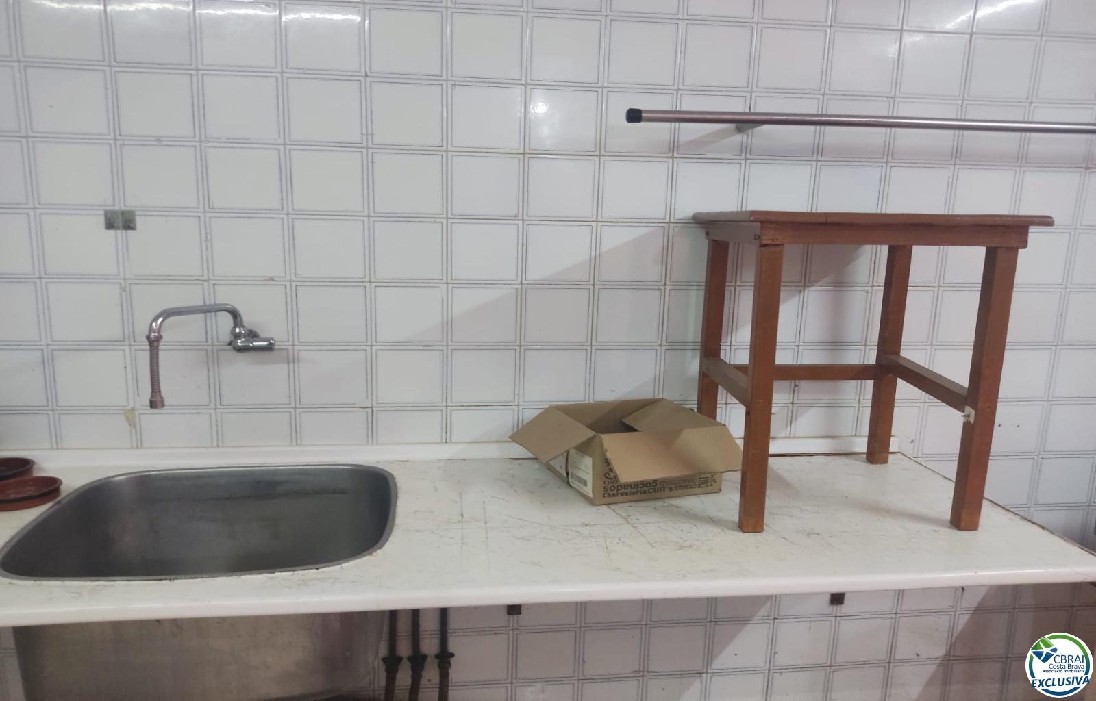 For sale commercial premises, former butcher shop. - Puigmal - Ref. CBR6667 - photo 10
