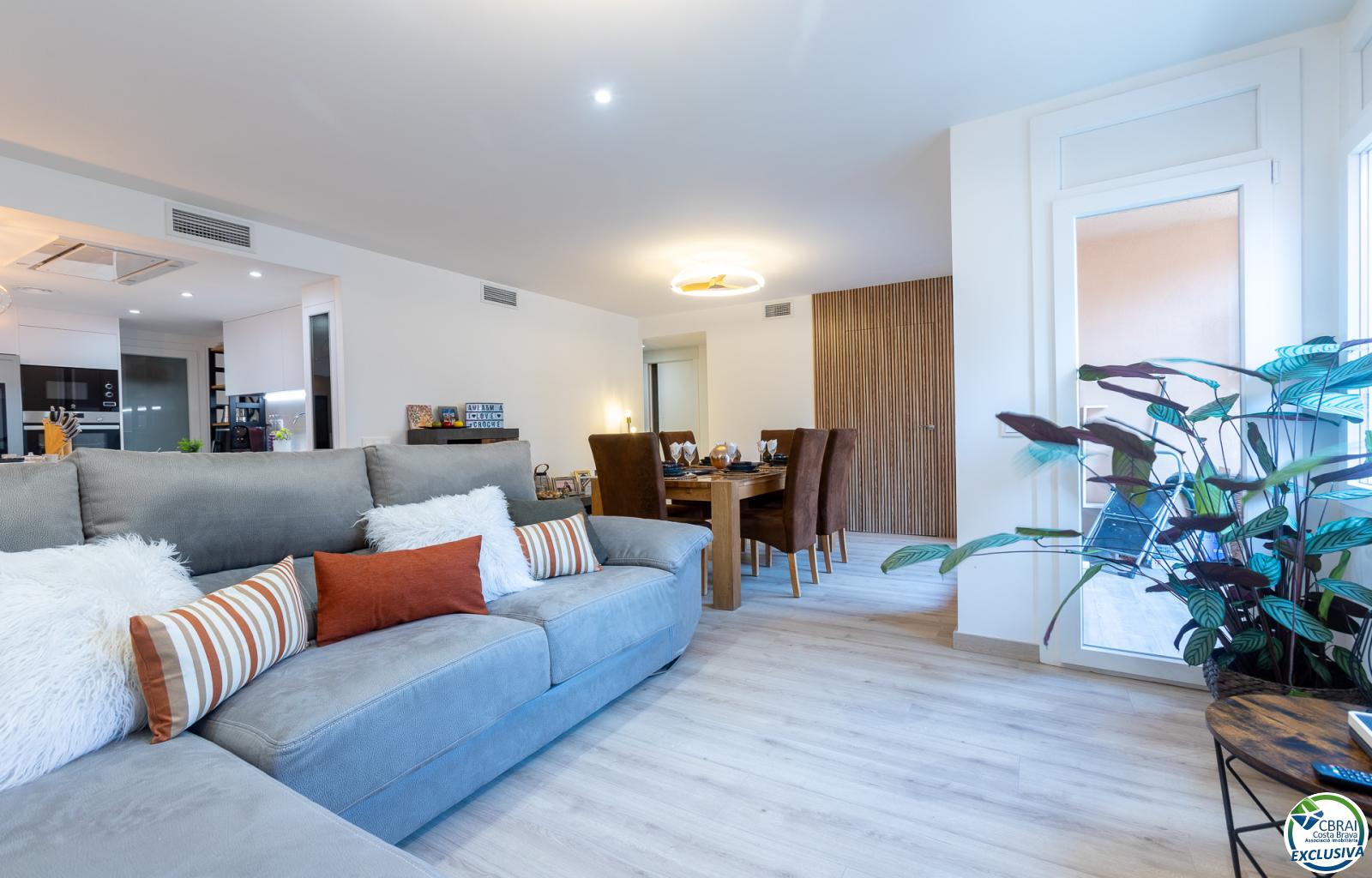 Renovated apartment with 3 bedrooms 100 m from the beach in Roses. - Centre - Ref. CBR6355 - photo 7