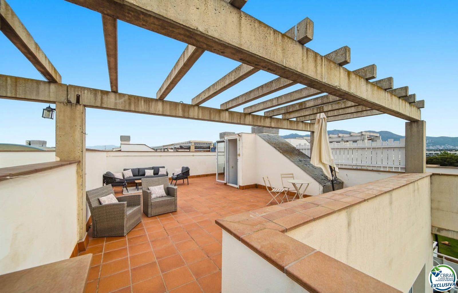 Penthouse 6º m2 wi0h 60 m² of terraces, TOURISTE LICENSE - Santa Margarida - Ref. CBR6522 - photo 4