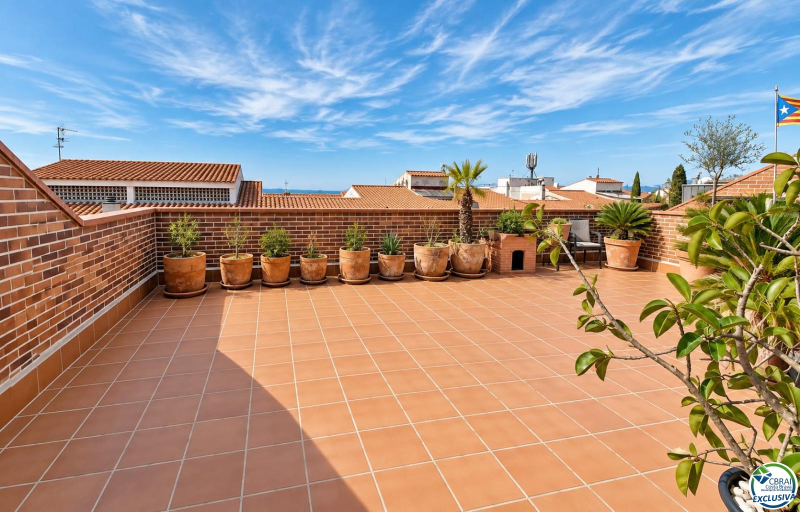 3-Bedroom Duplex Penthouse with Spacious Terraces, Swimming Pool and Parking - Centre - Ref. CBR6677 - photo 20