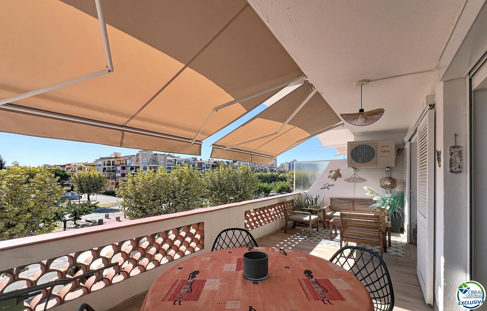 Reformed apartment with terrace at 150 m from the beach – Empuriabrava - Sant Mori - Ref. CBR6644 - photo 3