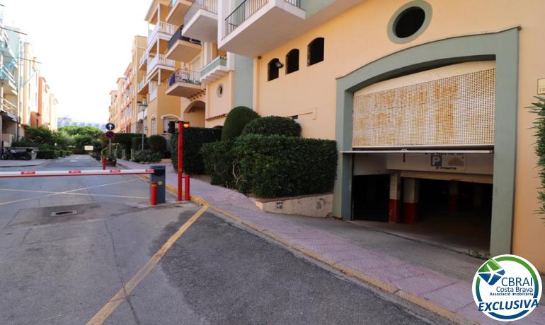 Plaza de aparcamiento en Gran Reserva en semisótano del Edificio