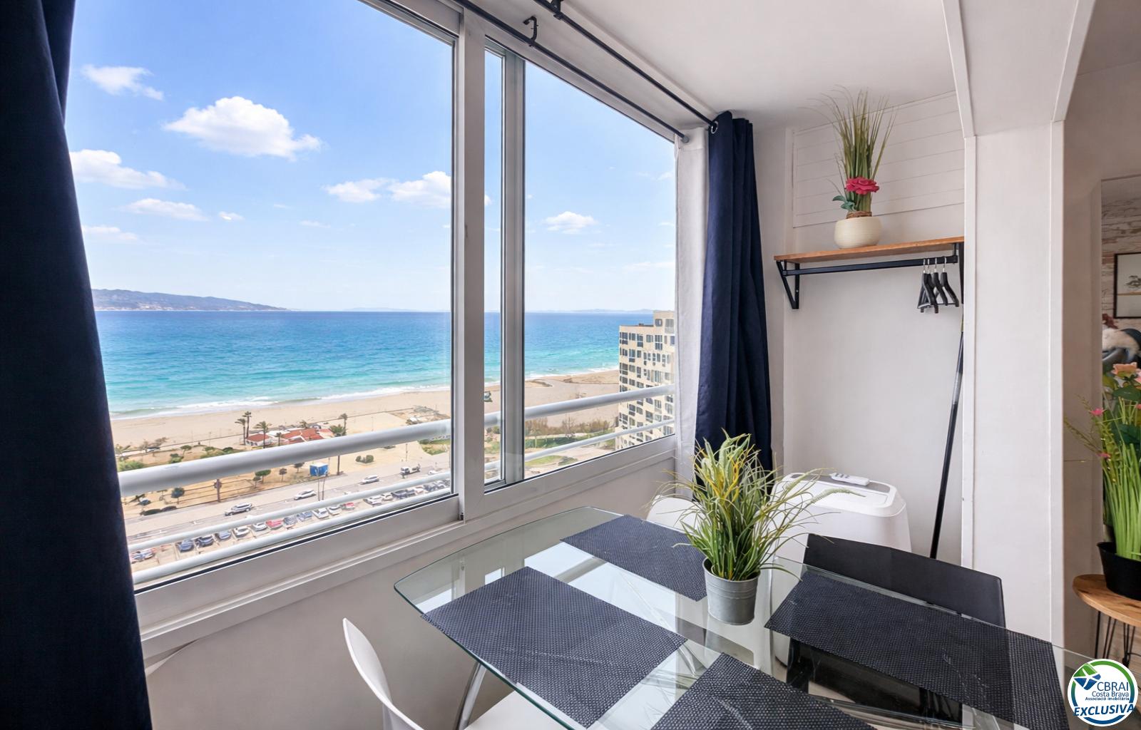 Estudio con cabina y vista al mar con LICENCIA TURÍSTICA.