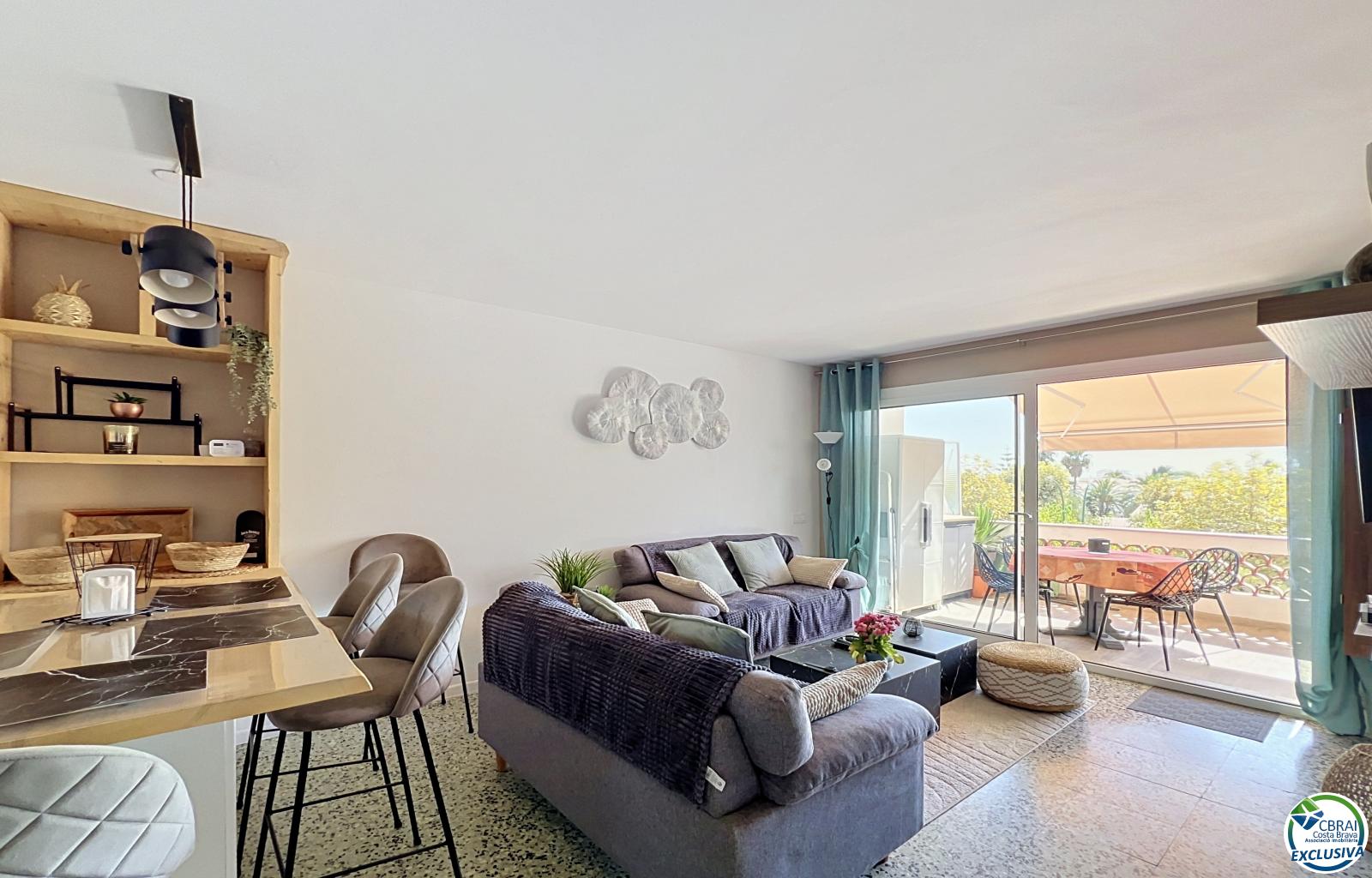 Reformed apartment with terrace at 150 m from the beach – Empuriabrava - Sant Mori - Ref. CBR6644 - photo 7