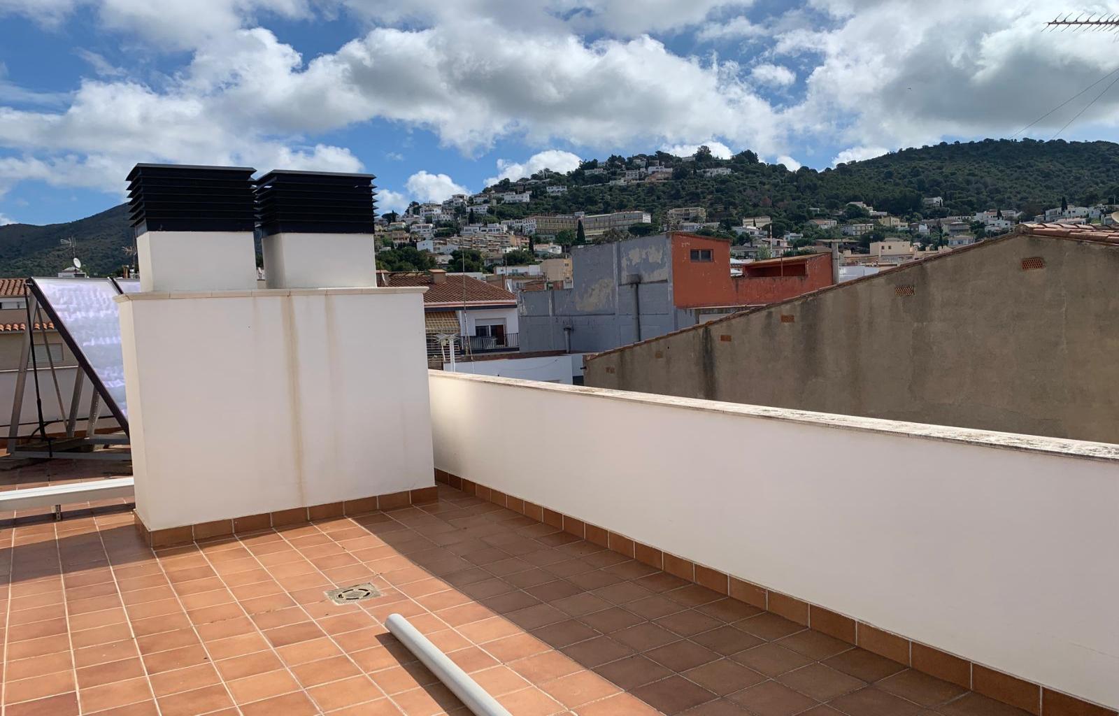 Beautiful top-floor apartment in the center of Rosas - Centre - Ref. CBR6460 - photo 35