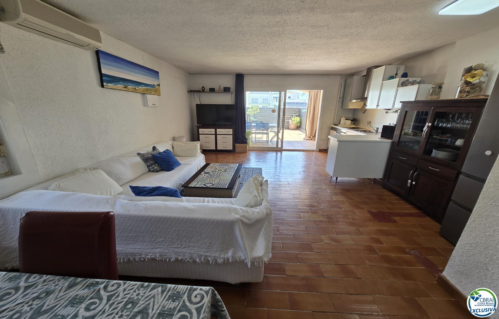 14x3.70 m Private Mooring Before the Bridges with Apartment & Parking - Salins - Ref. CBR6589 - photo 19