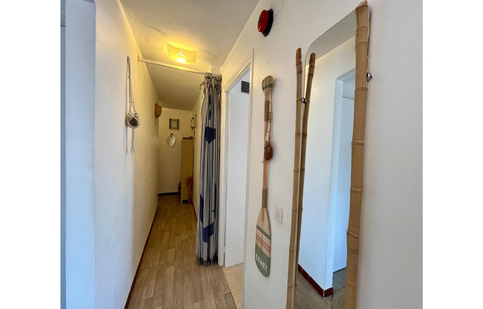 Cozy 85 m² apartment with a large balcony 250m from the beach in Empuriabrava. - Moxo - Ref. CBR6510 - photo 17