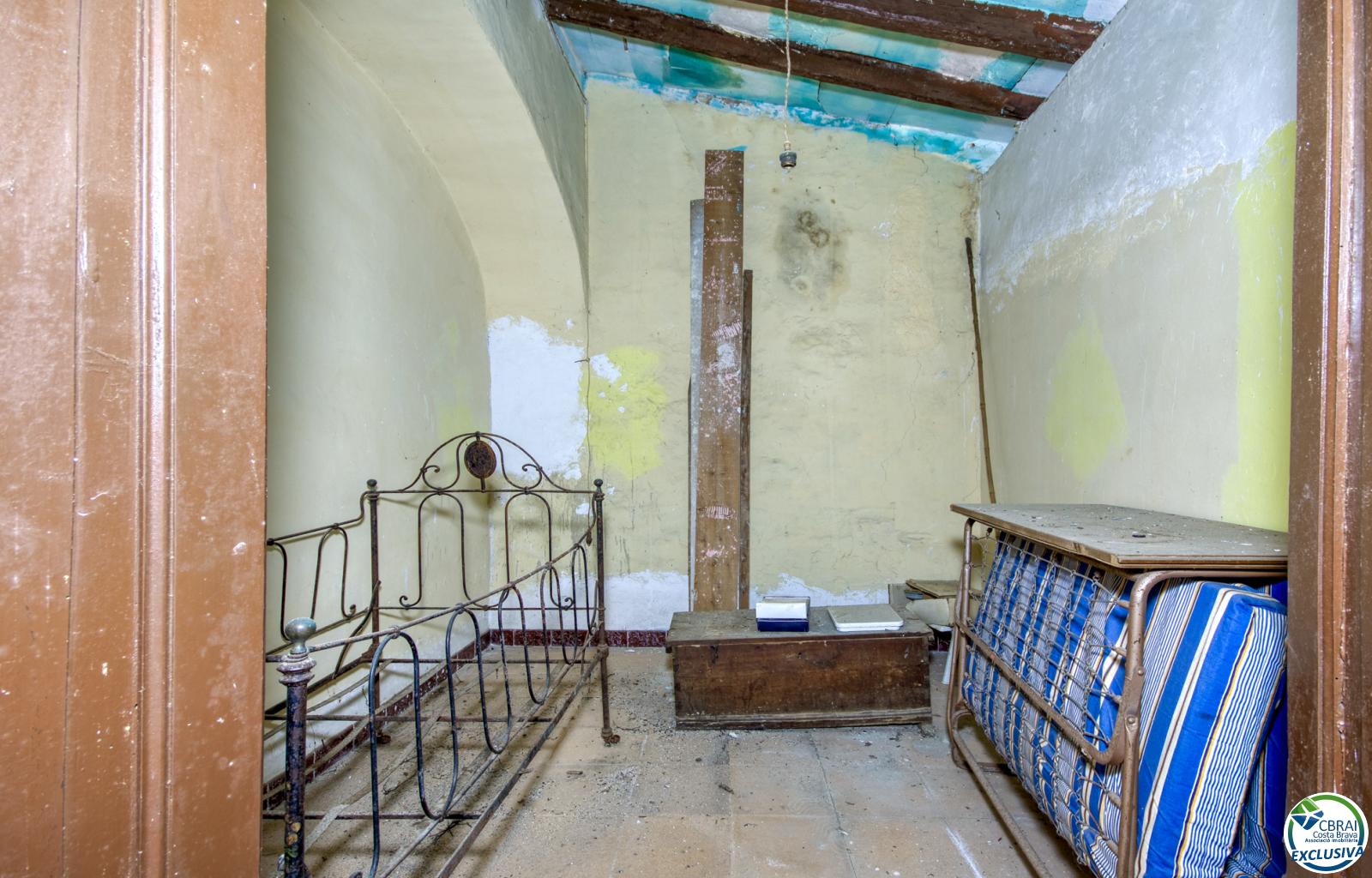 Authenticity and Potential: Village House with "Voltes Catalanes" in the Heart of Palau-saverdera - Centre - Ref. CBR6447 - photo 15
