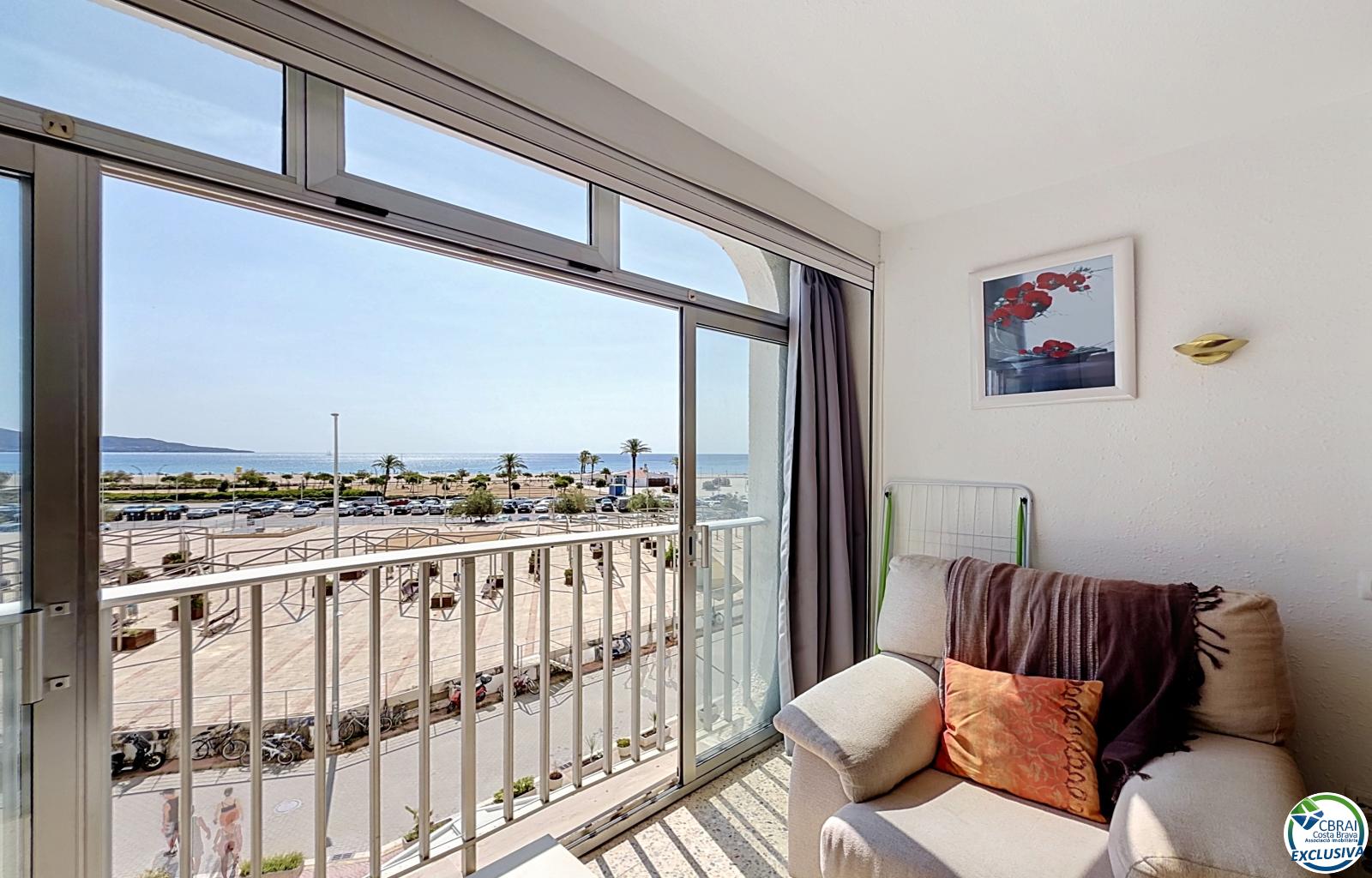 Apartment just steps from the beach with sea views in Empuriabrava - Muga - Ref. CBR6662 - photo 8