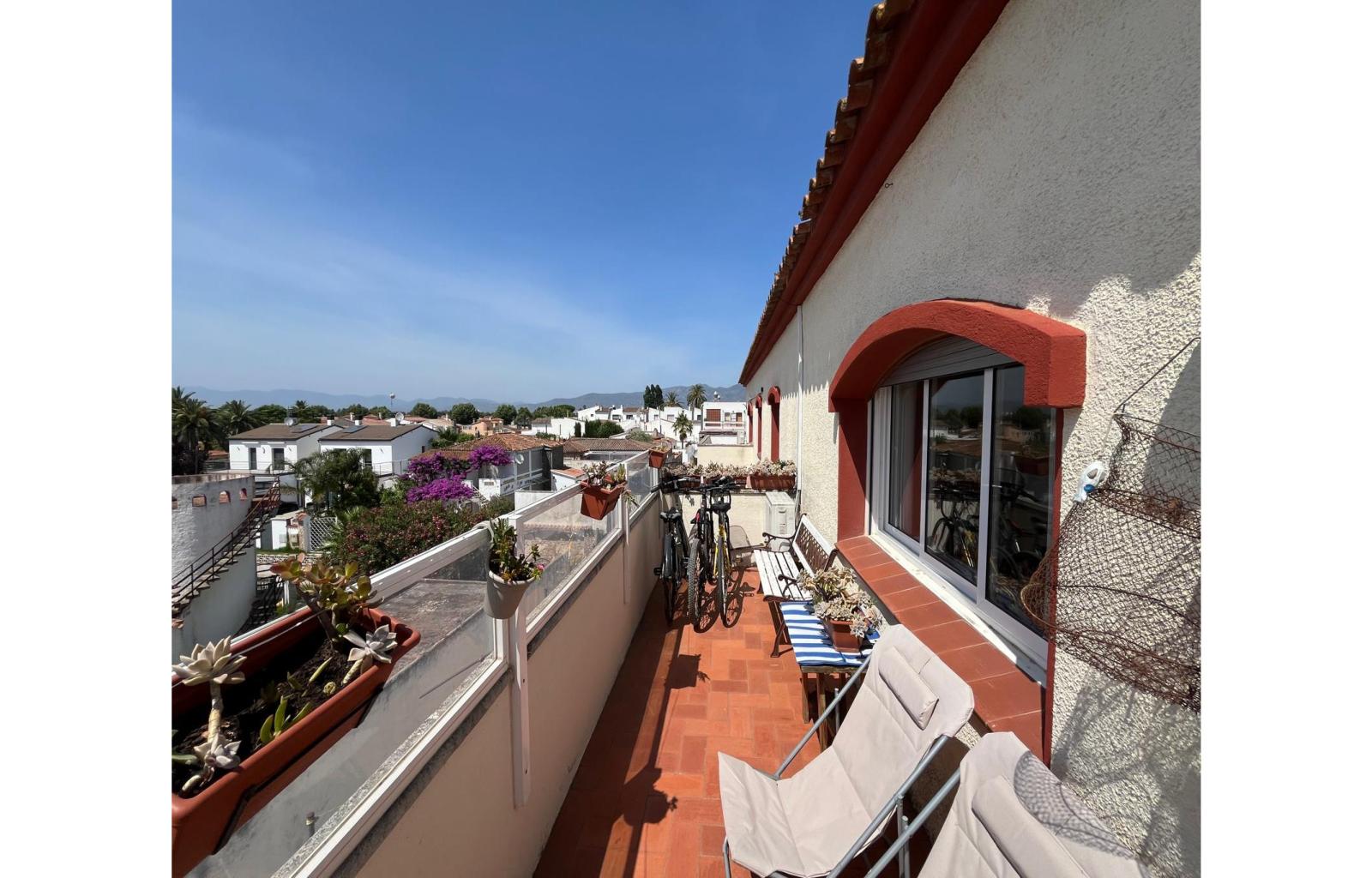 Cozy 85 m² apartment with a large balcony 250m from the beach in Empuriabrava. - Moxo - Ref. CBR6510 - photo 6
