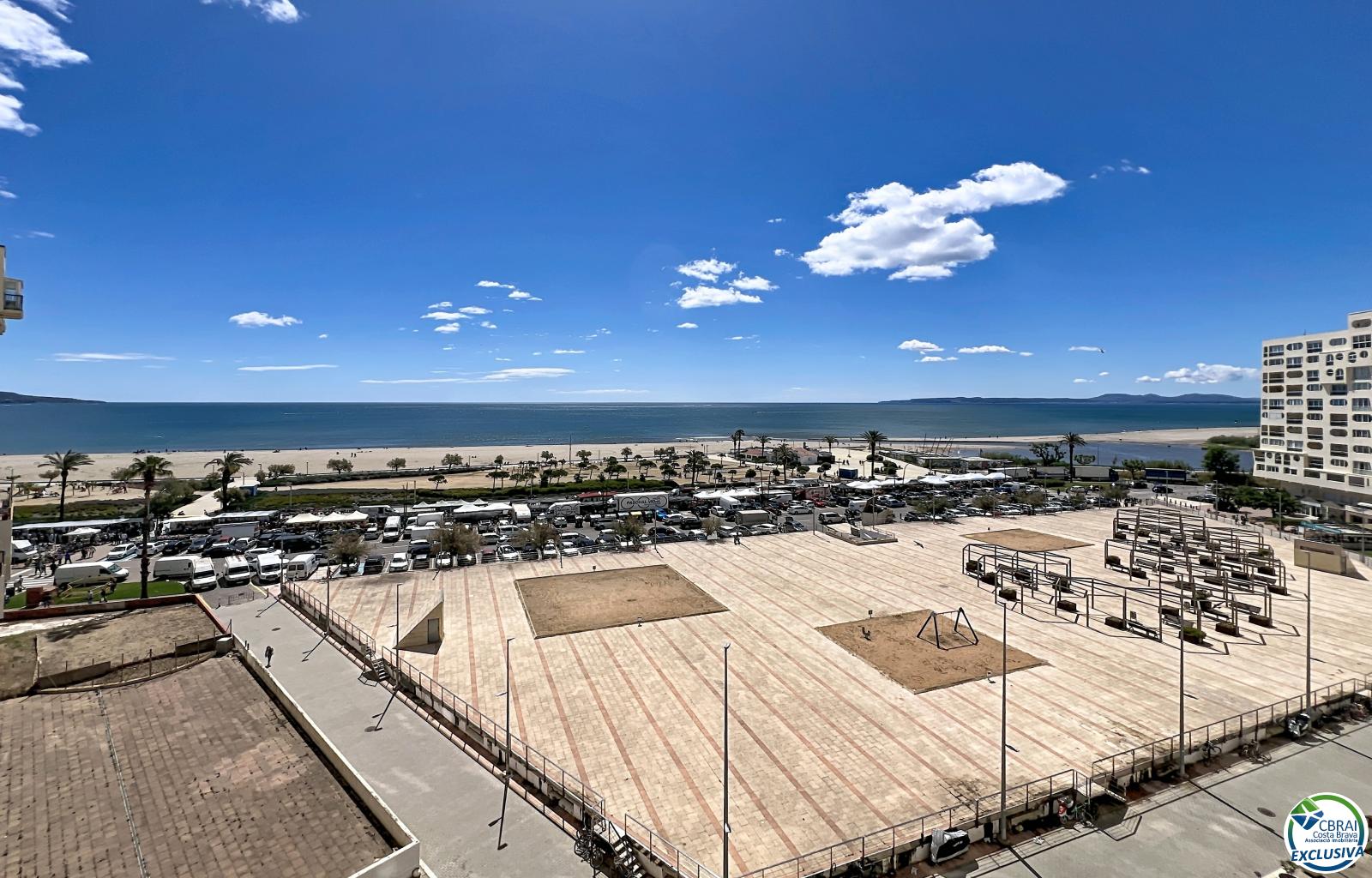 Renovated apartment with sea views on the beachfront in Empuriabrava. - Muga - Ref. CBR6640 - photo 6
