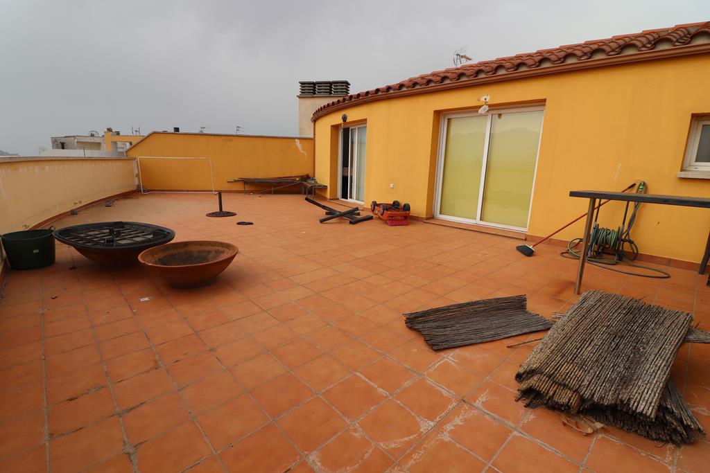 Pis/Apartament - Roses