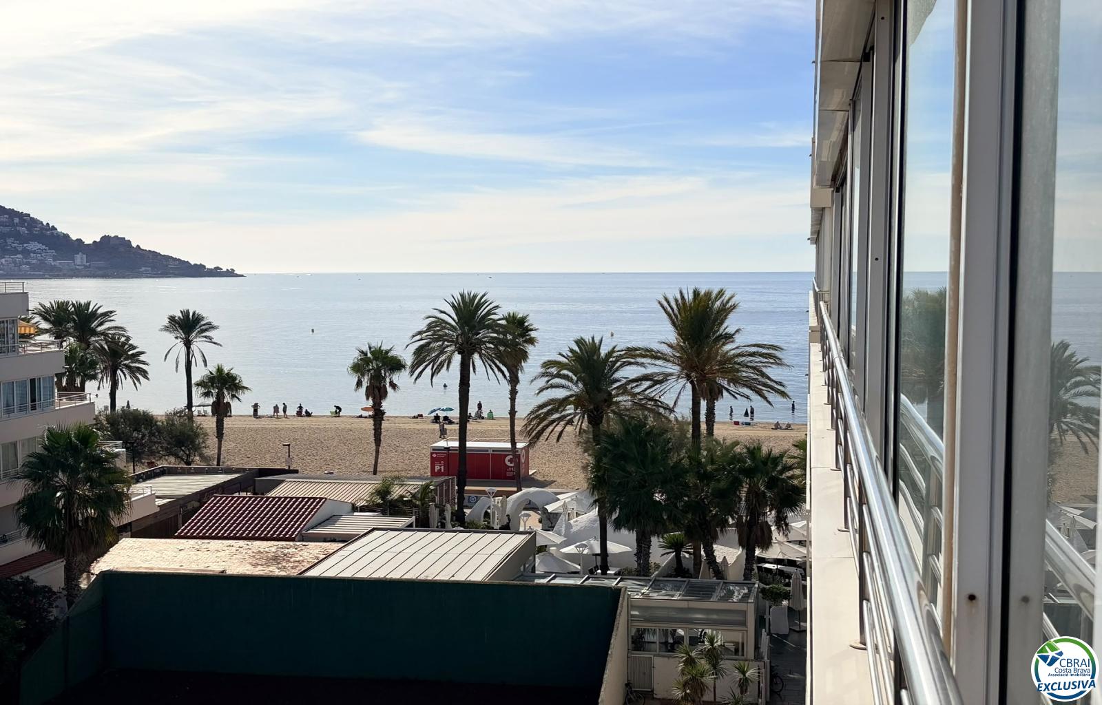 Seafront location, sea views, parking, swimming pools and gardens by the beach. - Santa Margarida - Ref. CBR6664 - photo 3