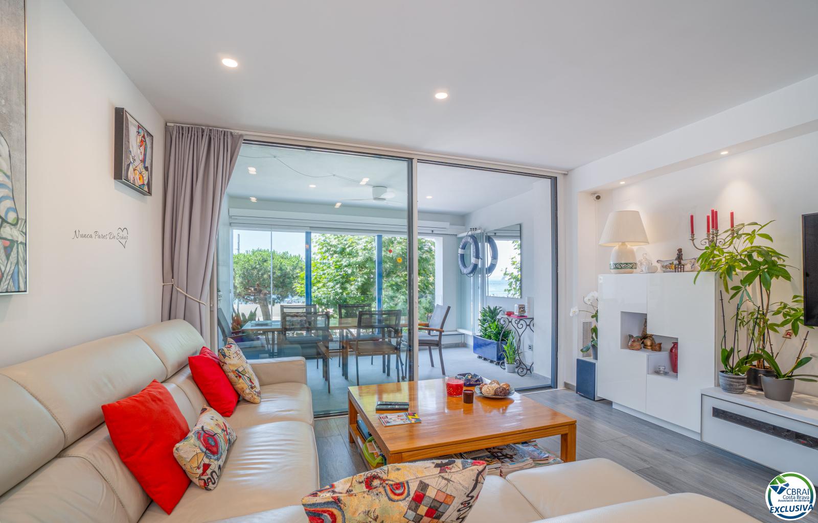 Magnificent Seafront Apartment - Centre - Ref. CBR5993 - photo 16