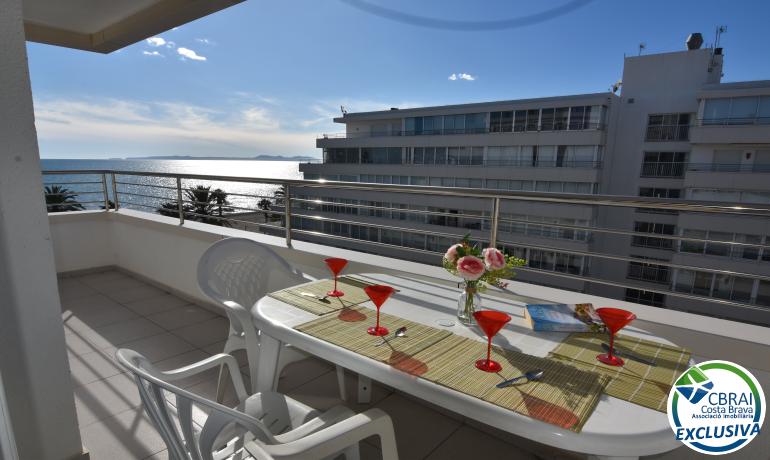 for saleFlat/Apartment Roses