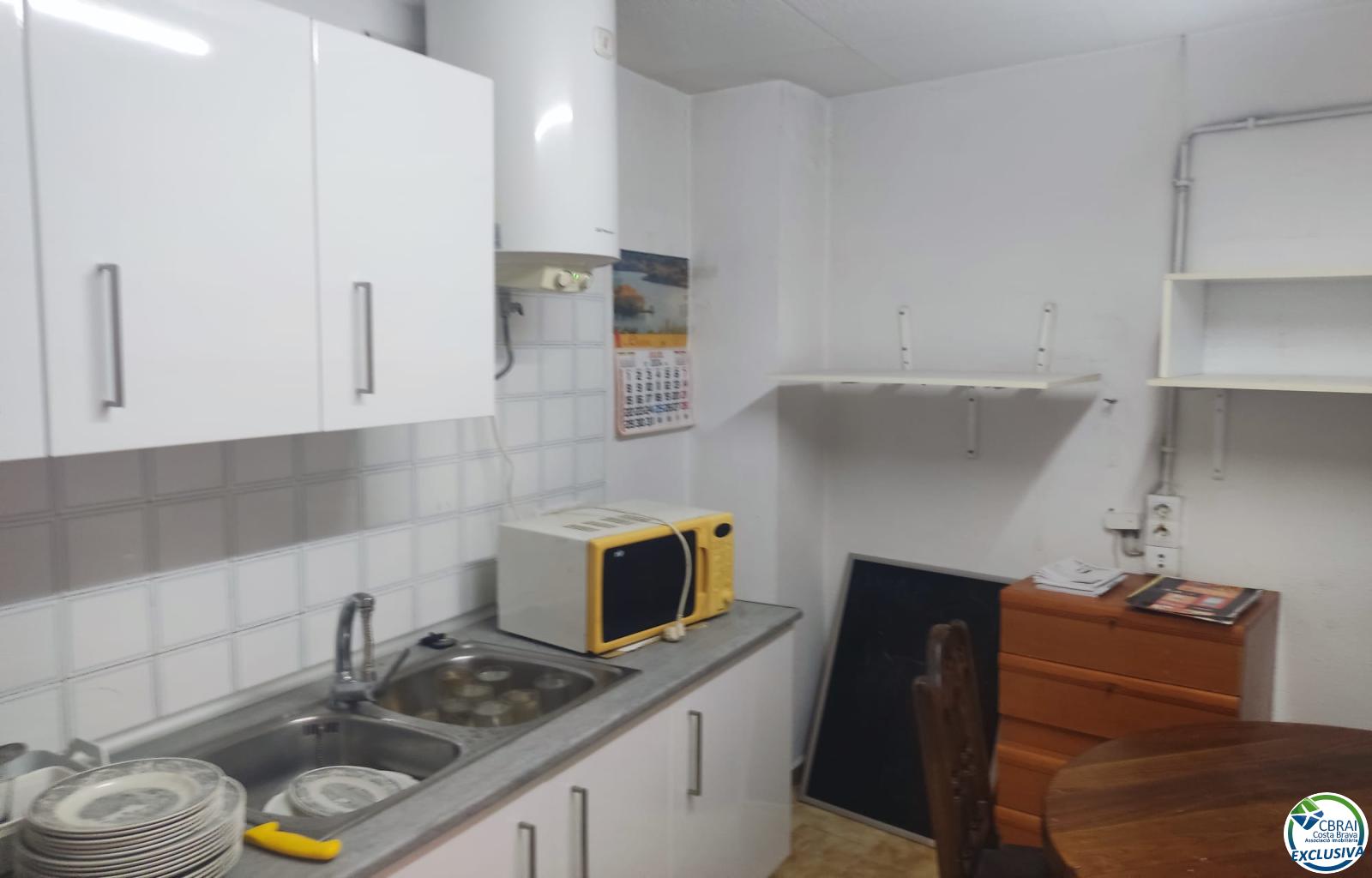 For sale commercial premises, former butcher shop. - Puigmal - Ref. CBR6667 - photo 7
