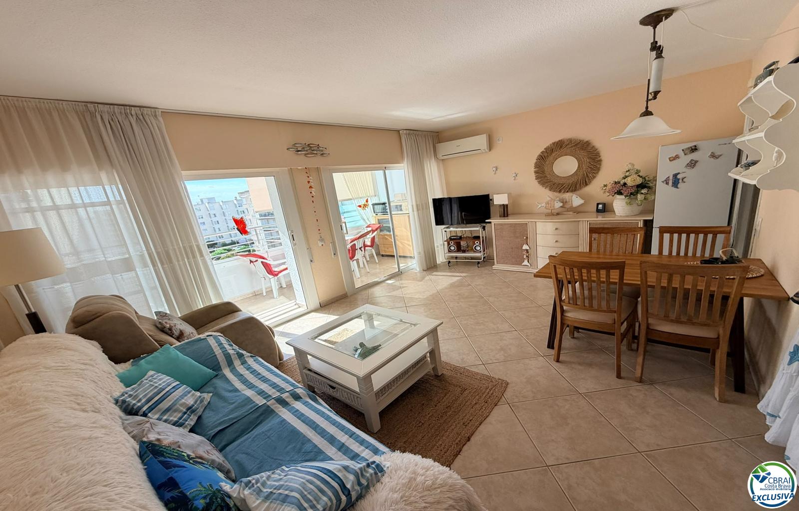 Seafront location, spectacular sea views and fully renovated - Santa Margarida - Ref. CBR6663 - photo 10