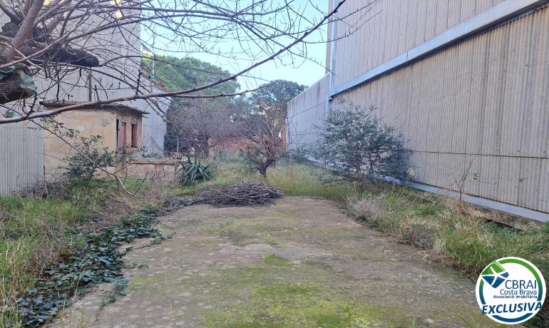 Venta de  Terreno en Figueres, Costa Brava