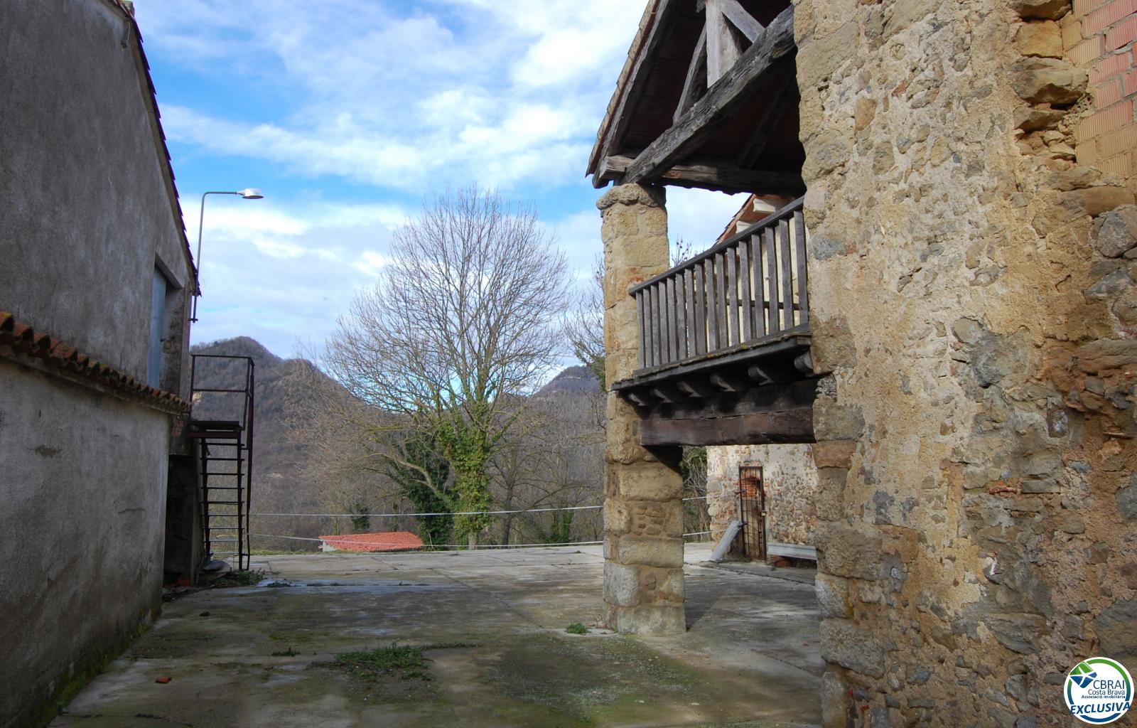 Magnificent livestock and forestry estate in Vidrà, 3.5 km from the village with a paved access road. It covers an area of ​​108 hectares. - Ref. CBR6381 - photo 6
