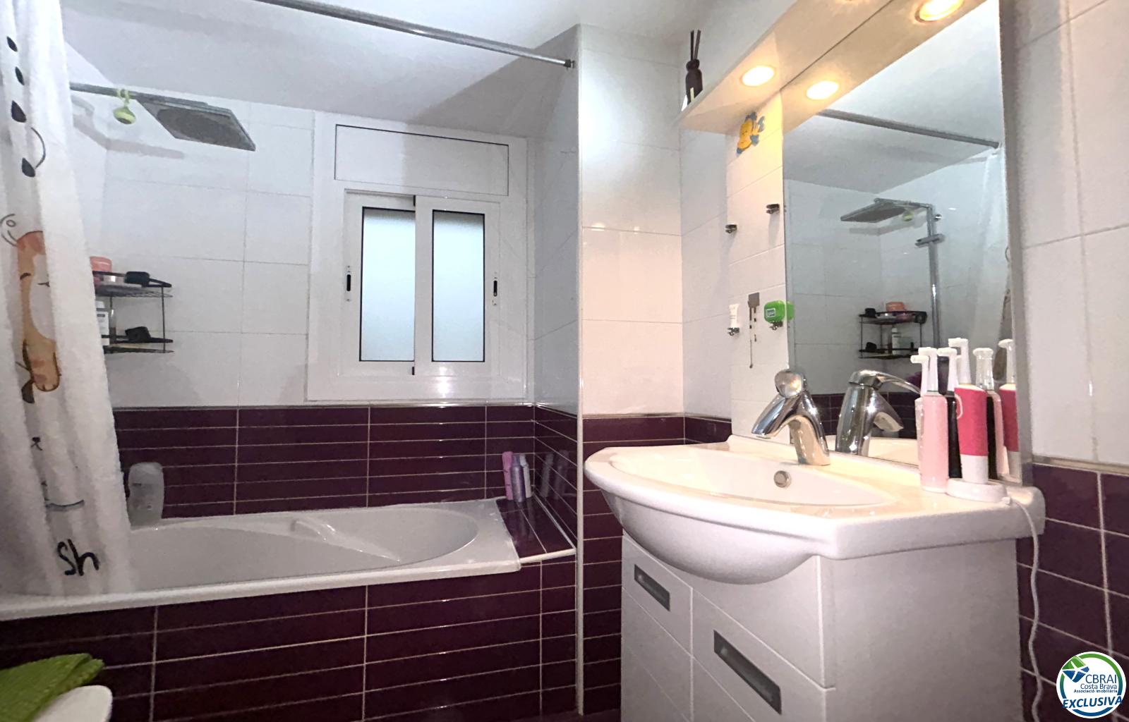 Renovated apartment in the center of Llançà, ready to move in - La Vila - Ref. CBR6673 - photo 10