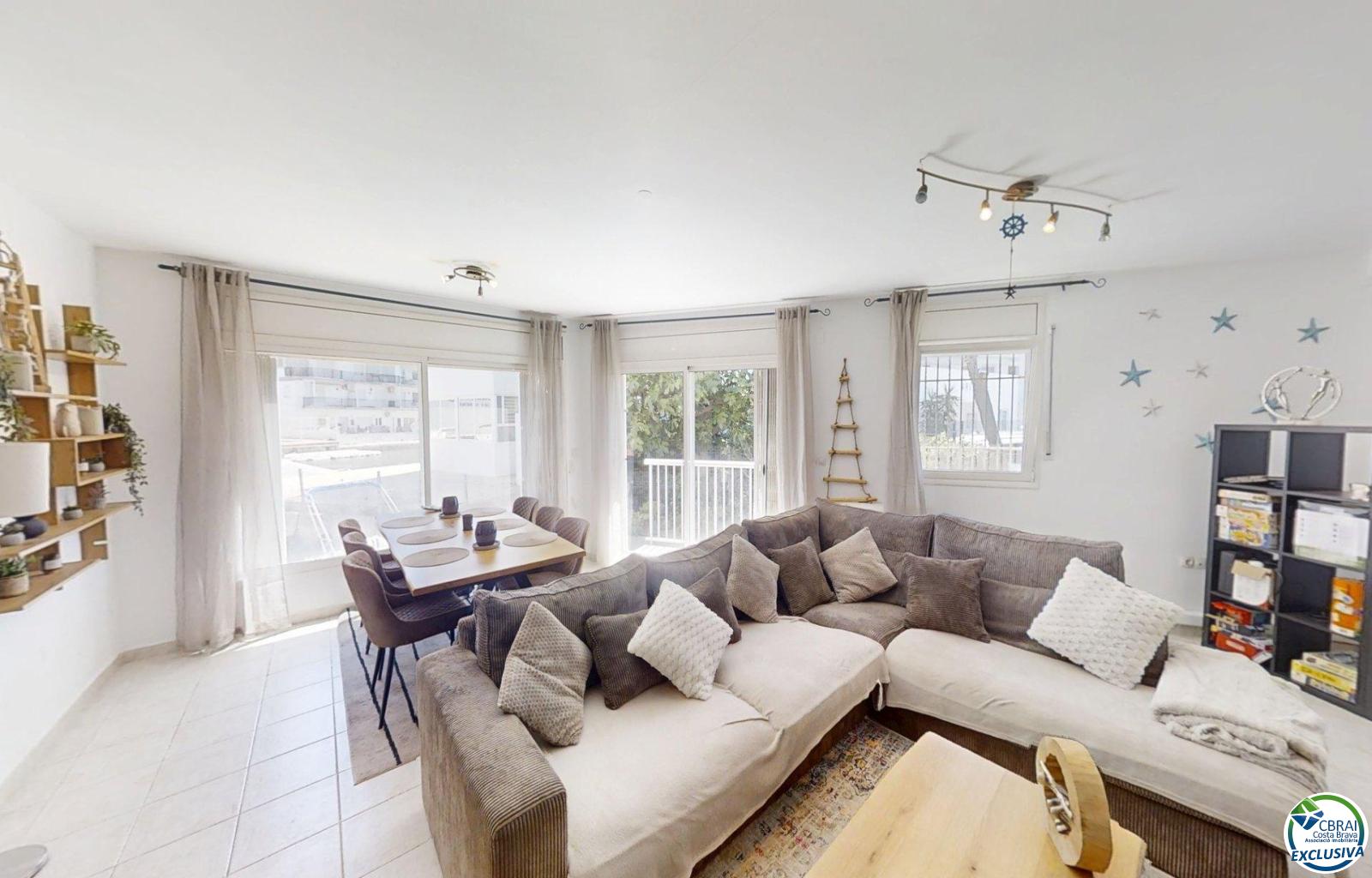 Pis de 3 habitacions amb estima comunitari