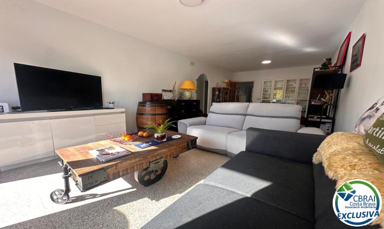 для продажиапартаменты Empuriabrava