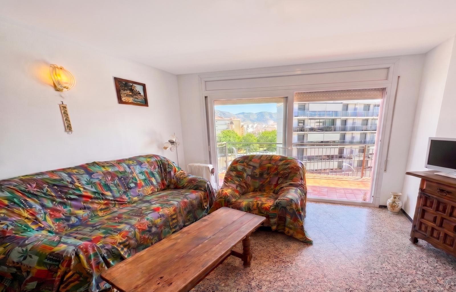 Bright Apartment with Terrace — Top Floor, Santa Margarita, Roses - Santa Margarida - Ref. CBR6592 - photo 9