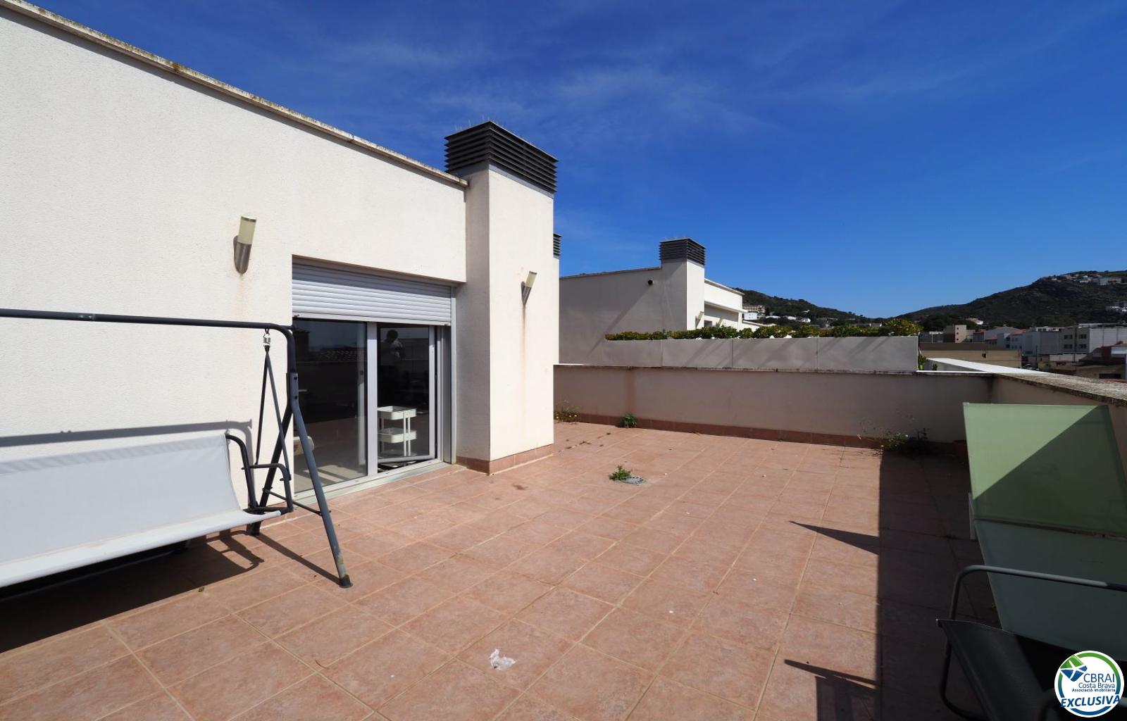 Penthouse duplex with large terrace and parking in central Roses - Centre - Ref. CBR6427 - photo 25