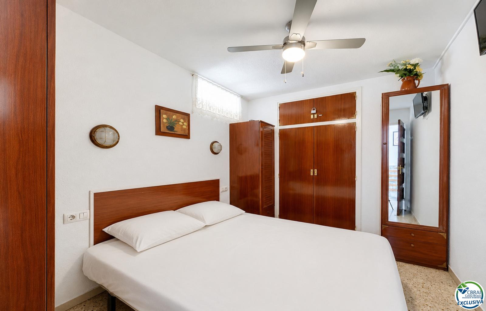 Apartment just steps from the beach with sea views in Empuriabrava - Muga - Ref. CBR6662 - photo 17