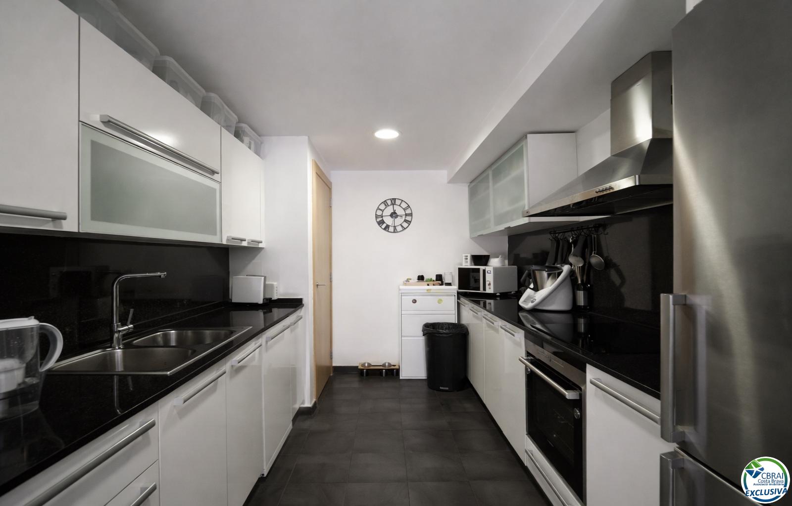 Penthouse duplex with large terrace and parking in central Roses - Centre - Ref. CBR6427 - photo 19