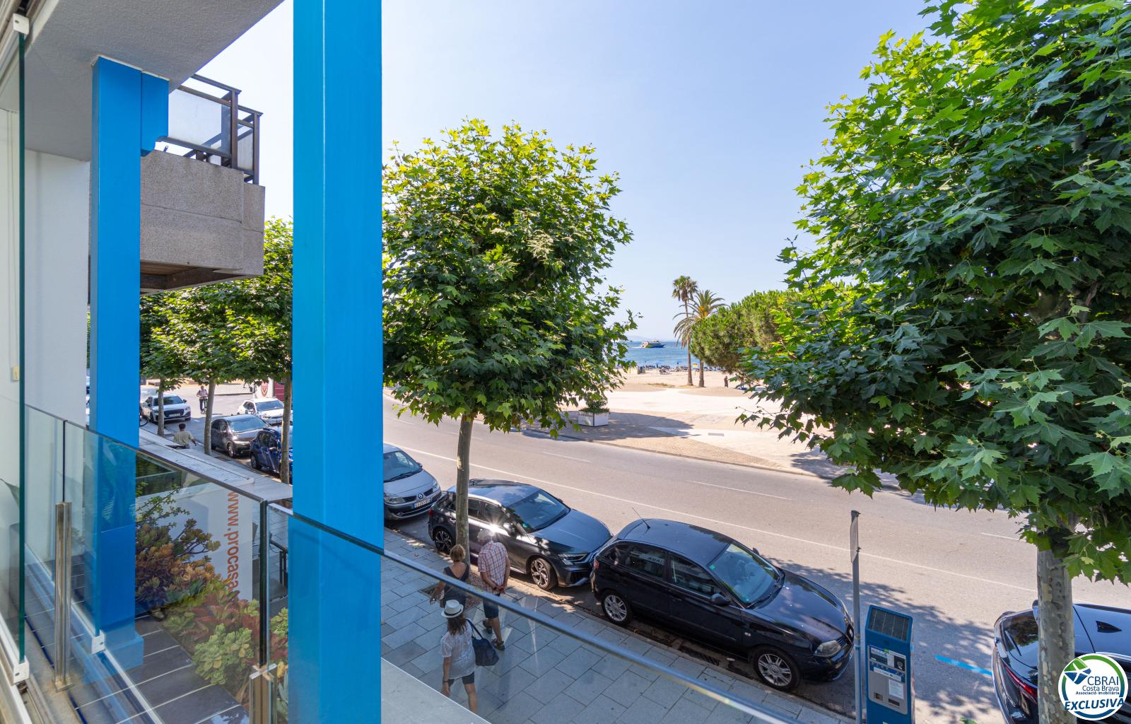 Magnificent Seafront Apartment - Centre - Ref. CBR5993 - photo 4