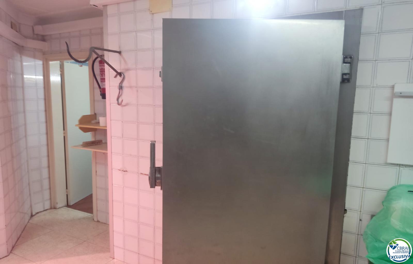 For sale commercial premises, former butcher shop. - Puigmal - Ref. CBR6667 - photo 19