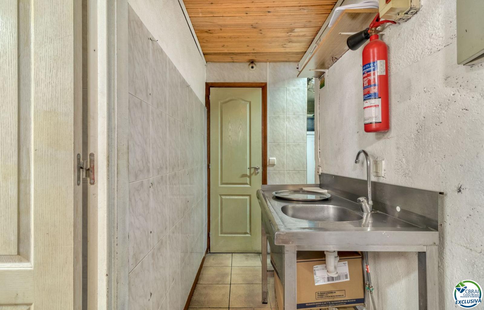 Bar-restaurant for sale - Casc urbà - Ref. CBR6419 - photo 17