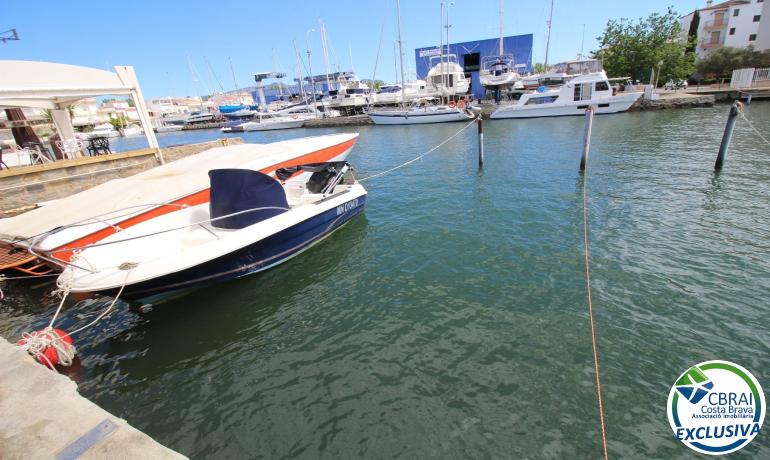 CAVALLET DE MAR Bootsliegeplatz  für Segelschiffe zum Verkauf von 9,10 mx 3,15 m in Empuriabrava