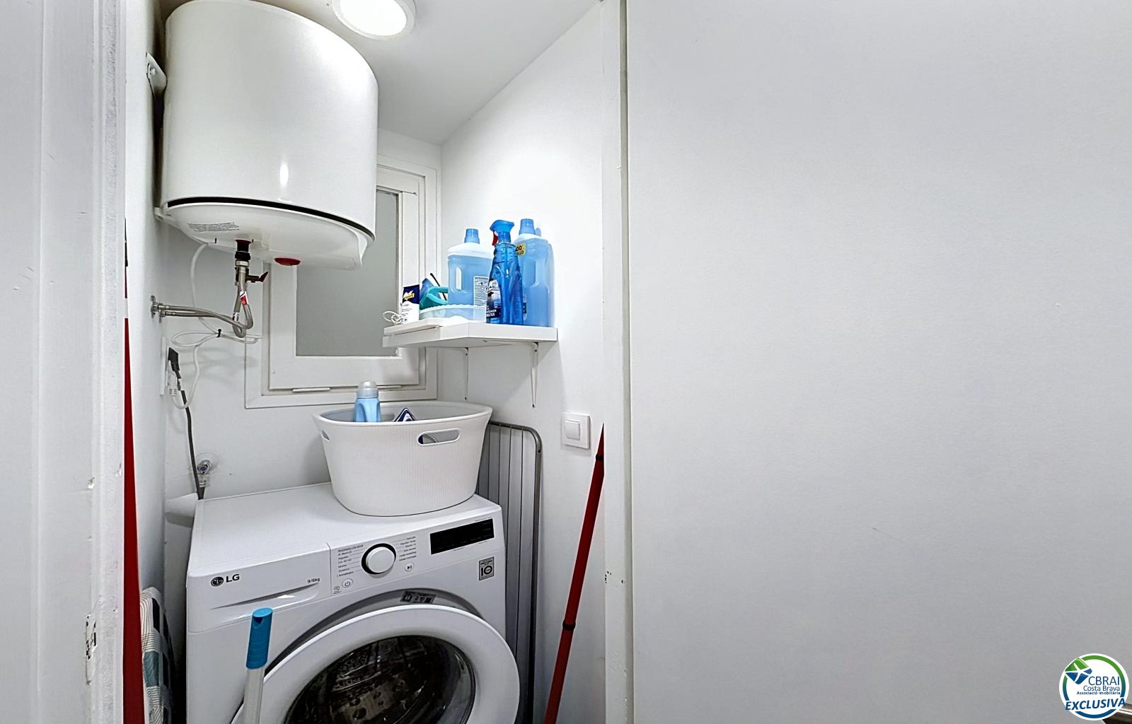 Renovated apartment with tourist license in the center of Rosas, 150m from the beach - Centre - Ref. CBR6548 - photo 16