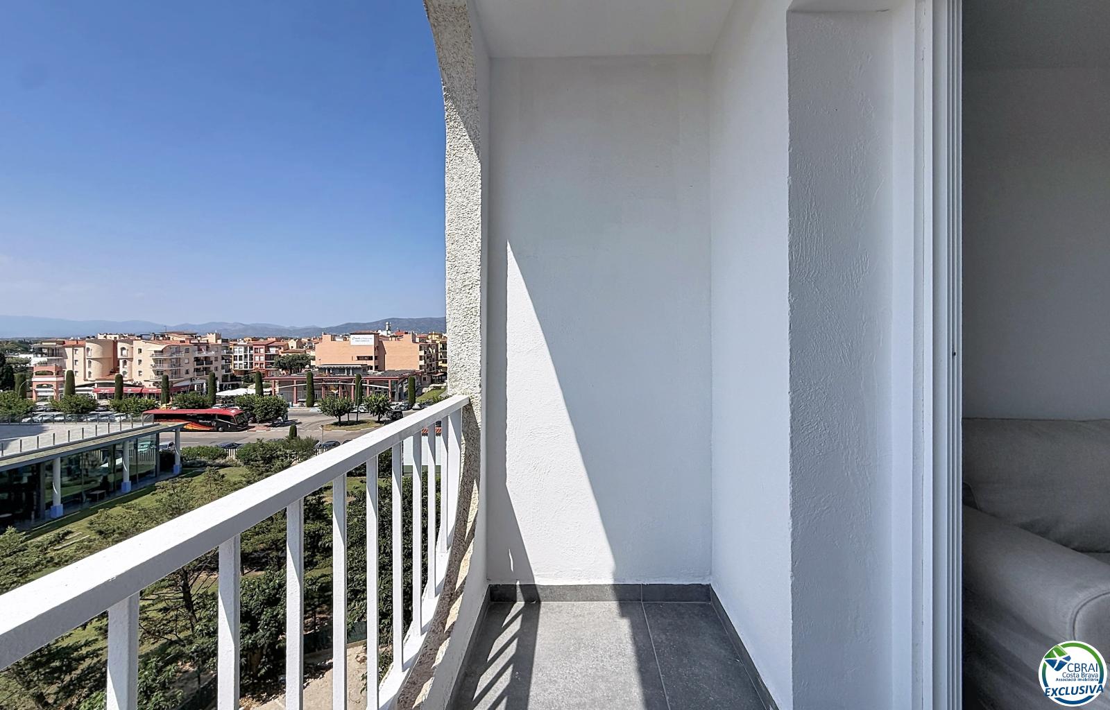 Apartment on the seafront in Empuriabrava - Muga - Ref. CBR6652 - photo 11
