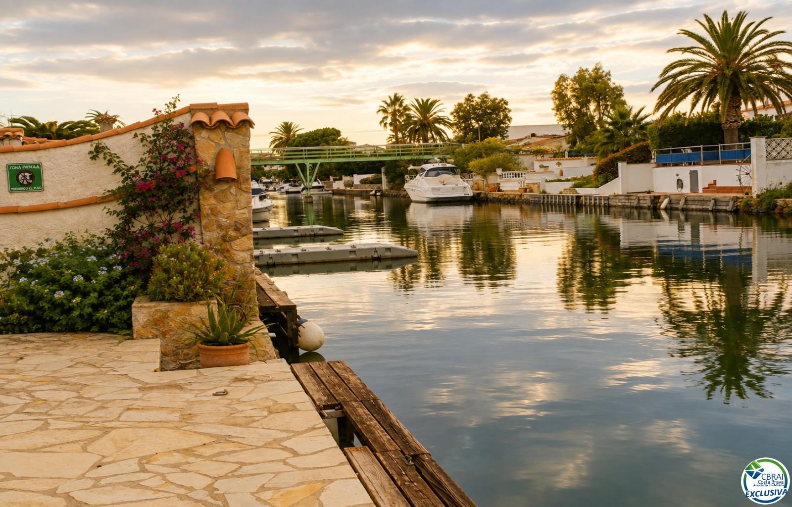 Villa de caractère, terrain de 500 m² et amarrage privé à Empuriabrava - Ebre - Ref. CBR6631 - photo 28