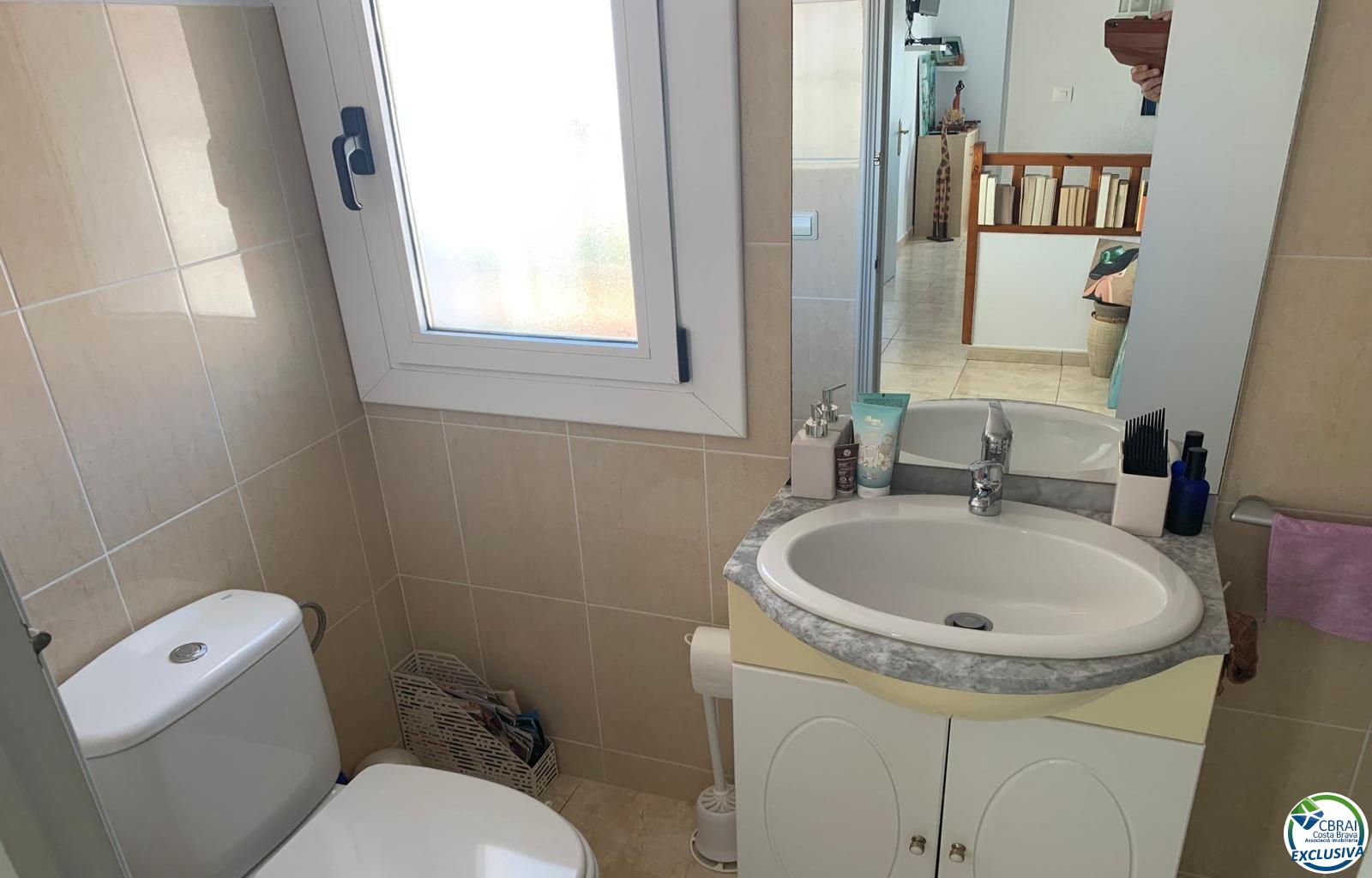 Beautiful 3 bedroom house with garden in Santa Margarita-Roses - Santa Margarida - Ref. CBR6417 - photo 32
