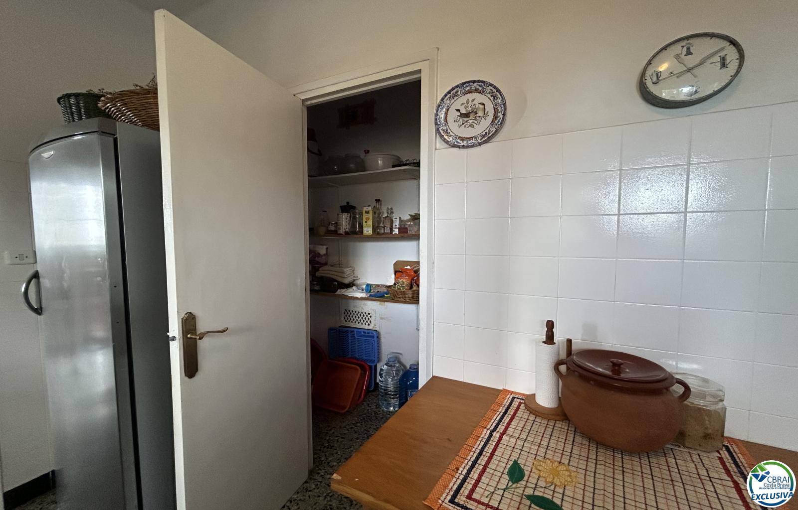 House in Llançà with a tourist license, sea views, and just a few meters from the beach. - Grifeu - Ref. CBR6637 - photo 23
