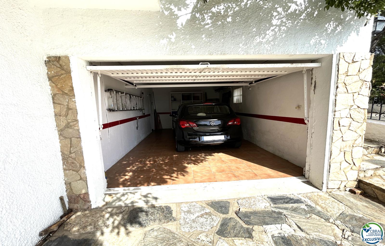 House in Llançà with a tourist license, sea views, and just a few meters from the beach. - Grifeu - Ref. CBR6637 - photo 47