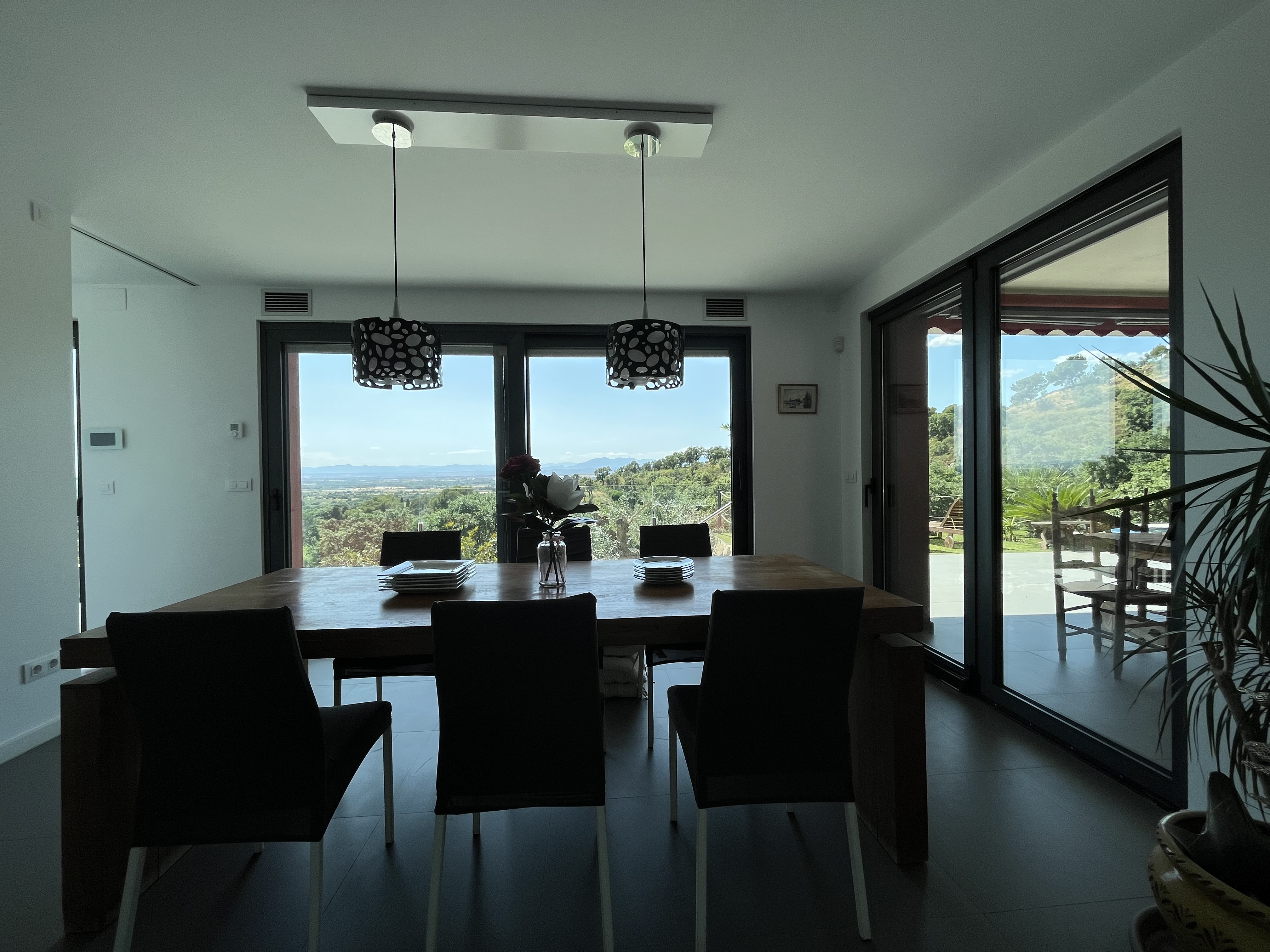 Casa moderna con vistas preciosas a la bahía de Rosas