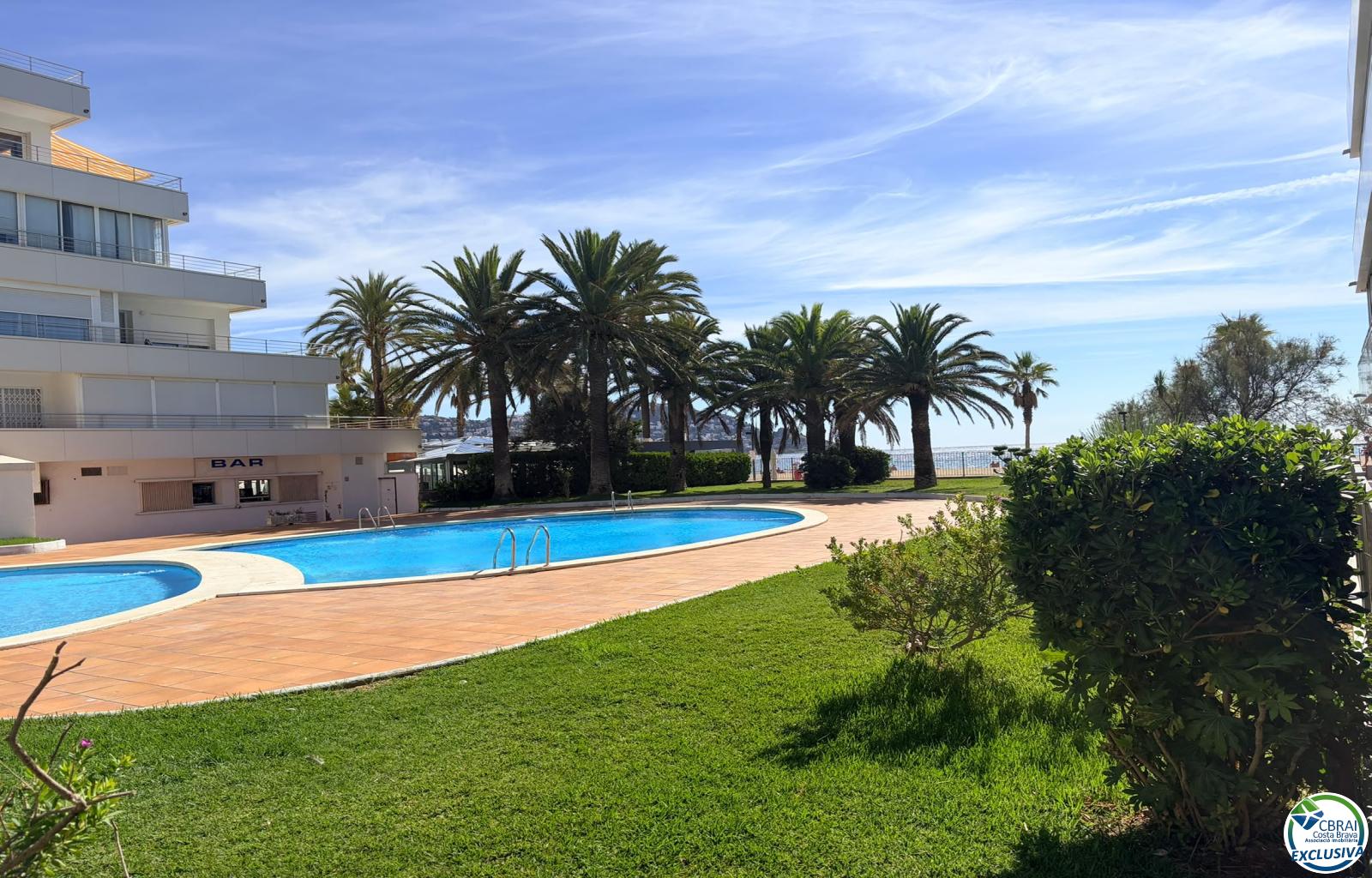 Seafront location, spectacular sea views and fully renovated - Santa Margarida - Ref. CBR6663 - photo 32