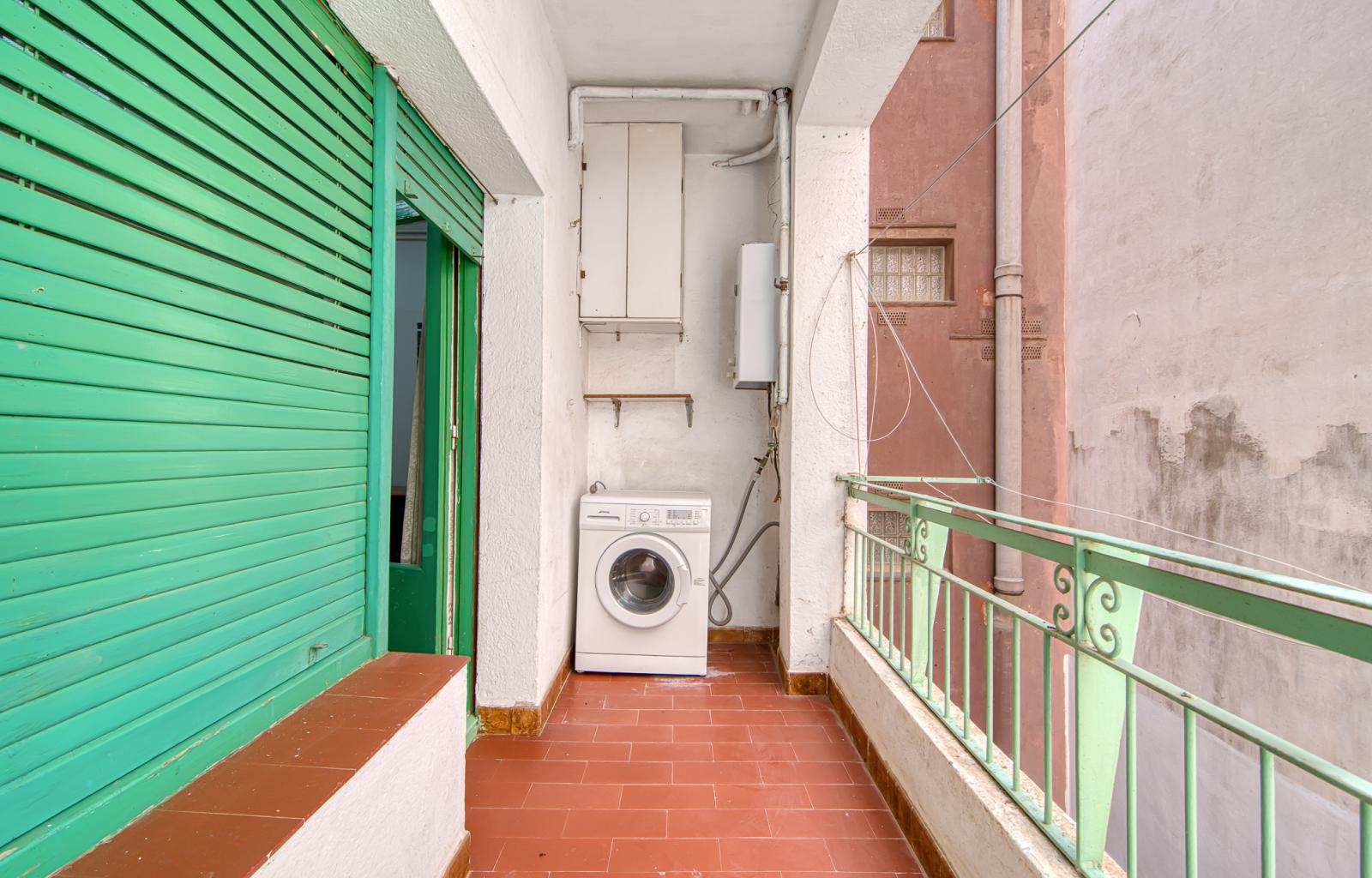 Would you like to live on one of the streets with the most history and character in Roses—practically right by the water—and enjoy the authentic Mediterranean essence every day? - Centre - Ref. CBR6537 - photo 23