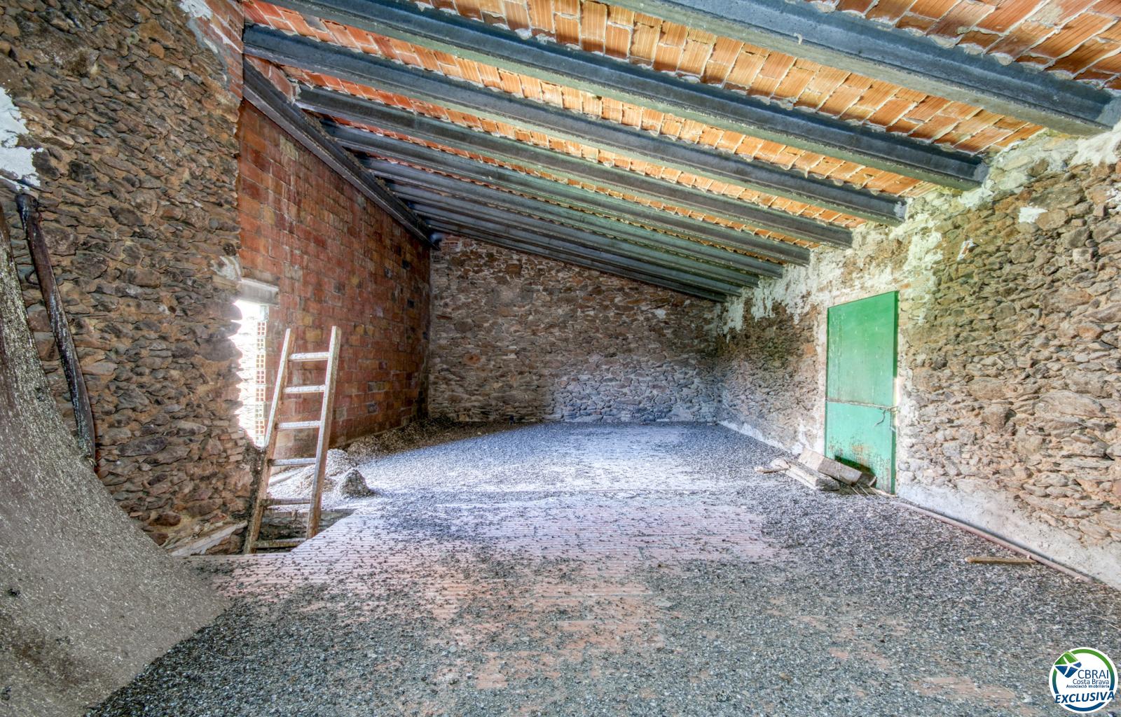 Authenticity and Potential: Village House with "Voltes Catalanes" in the Heart of Palau-saverdera - Centre - Ref. CBR6447 - photo 6
