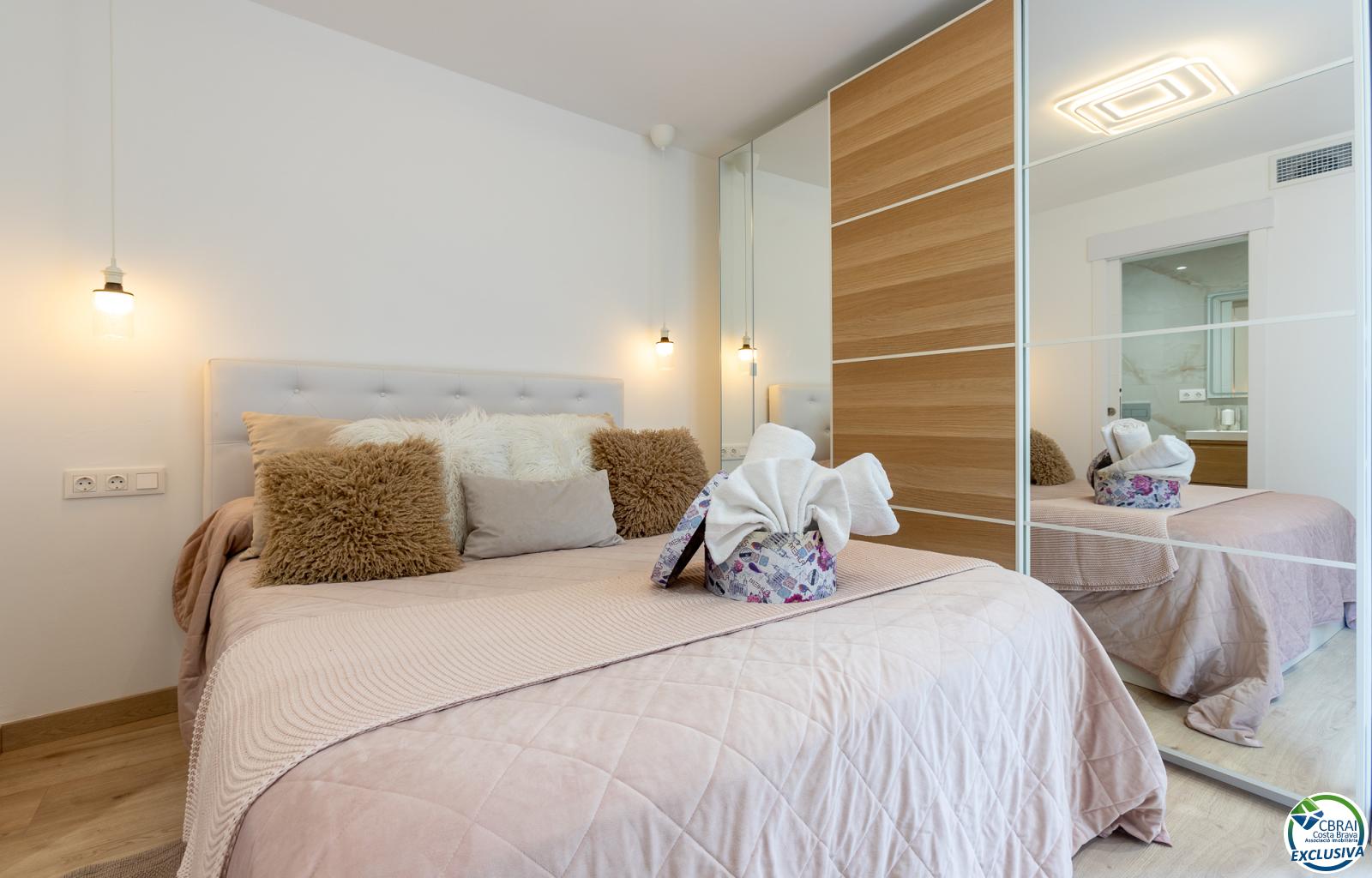 Renovated apartment with 3 bedrooms 100 m from the beach in Roses. - Centre - Ref. CBR6355 - photo 13