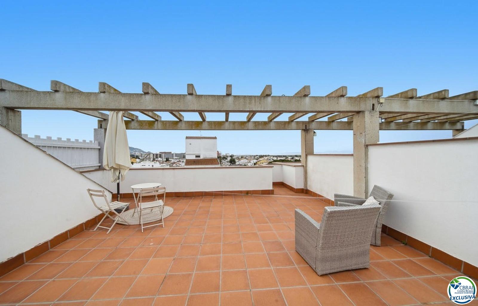 Penthouse 6º m2 wi0h 60 m² of terraces, TOURISTE LICENSE - Santa Margarida - Ref. CBR6522 - photo 3
