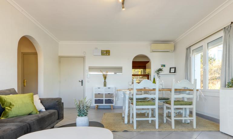 Sea View Apartment with Tourist License in Canyelles Petites