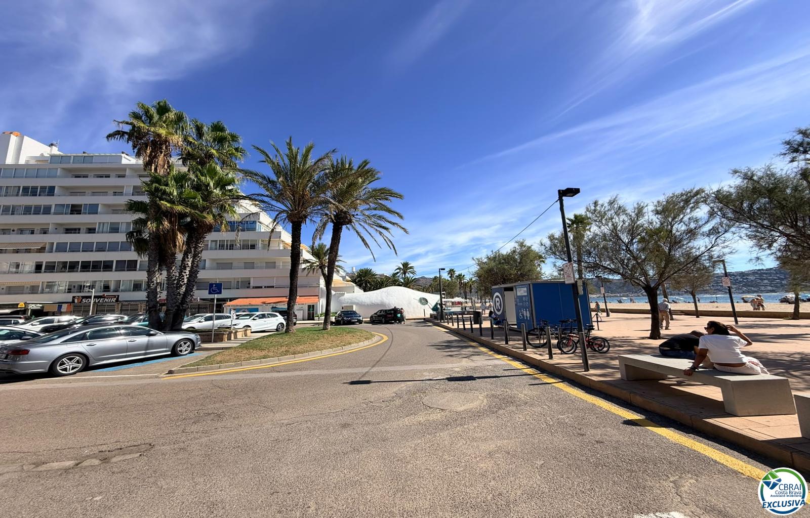 Seafront location, sea views, parking, swimming pools and gardens by the beach. - Santa Margarida - Ref. CBR6664 - photo 44